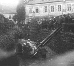 Fahrzeugbergung beim Kirchenplatz in der Nähe des Gasthauses Fischl