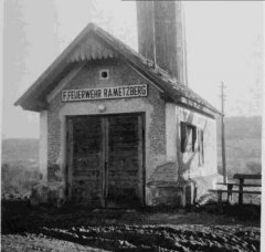 Gerätehaus der ehemaligen FF Rametzberg im Jahr 1964, welche 1966 mit der FF Kilb vereint wurde