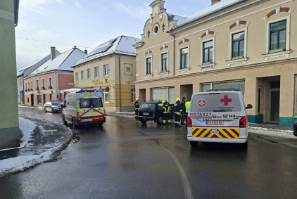 Verkehrsunfall mitten in Kilb