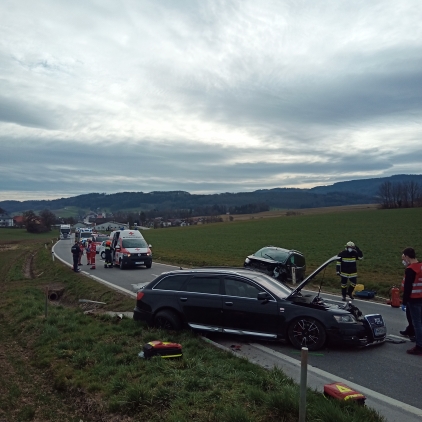 Frontalzusammenstoß bei Wötzling